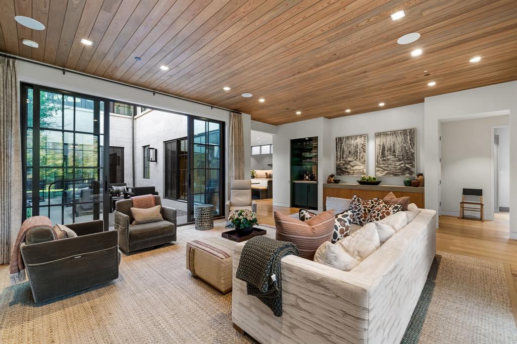 HIGHLAND PARK 4TH INST - Residential