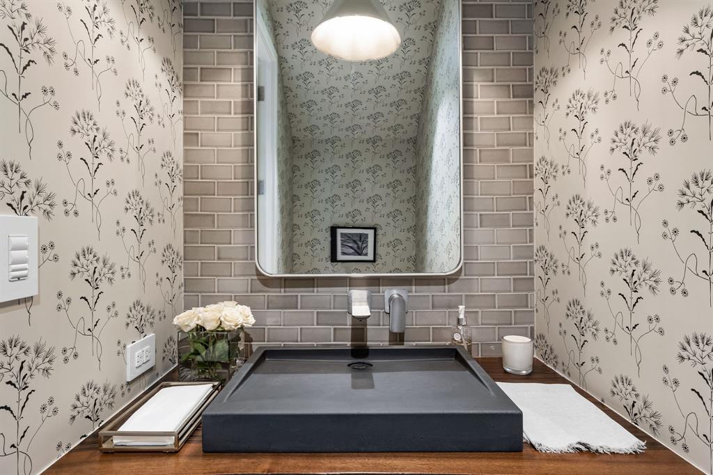 HIGHLAND PARK 4TH INST - Residential