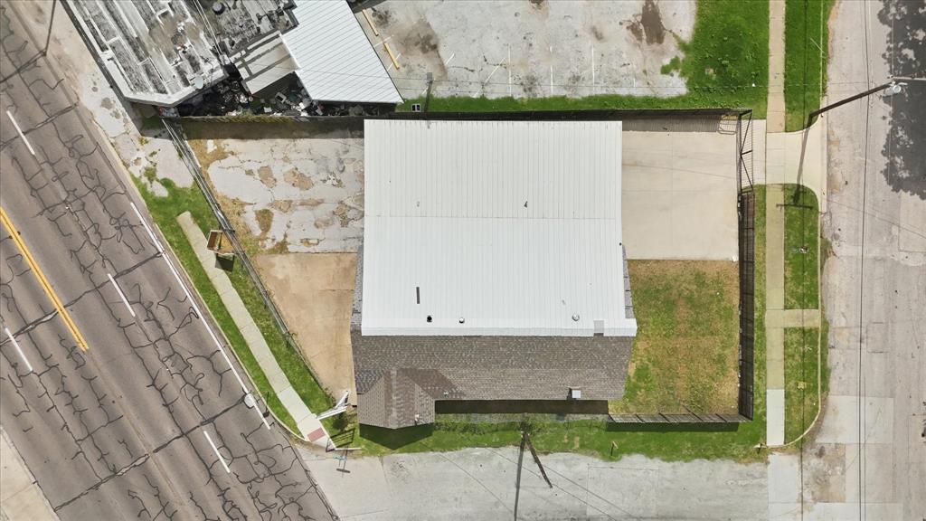 2800 E Belknap