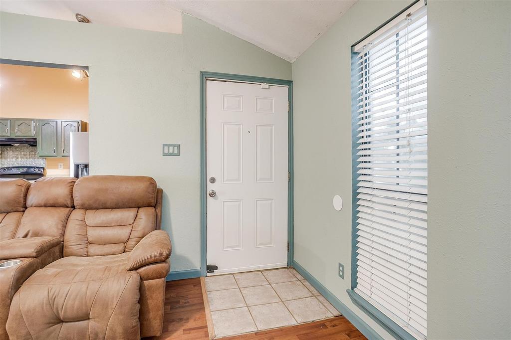7228 Wayfarer Trail