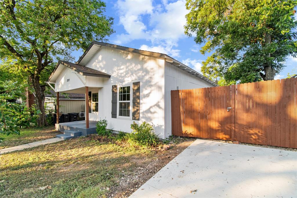 2717 NW 27th Street