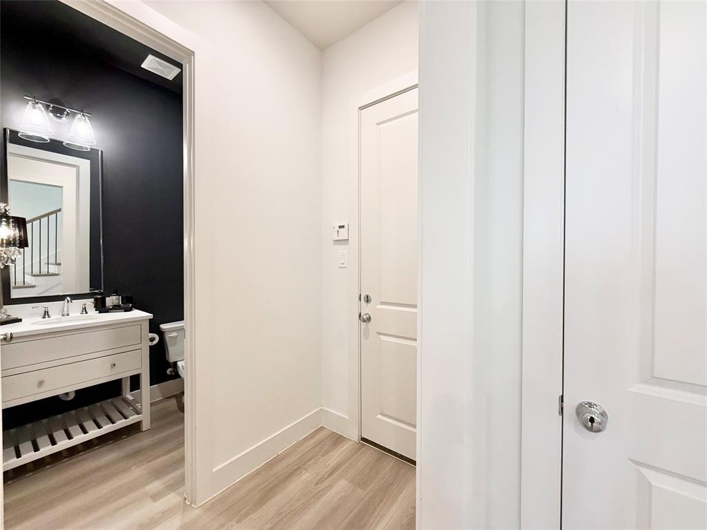 Airlawn Homes Add - Residential Lease