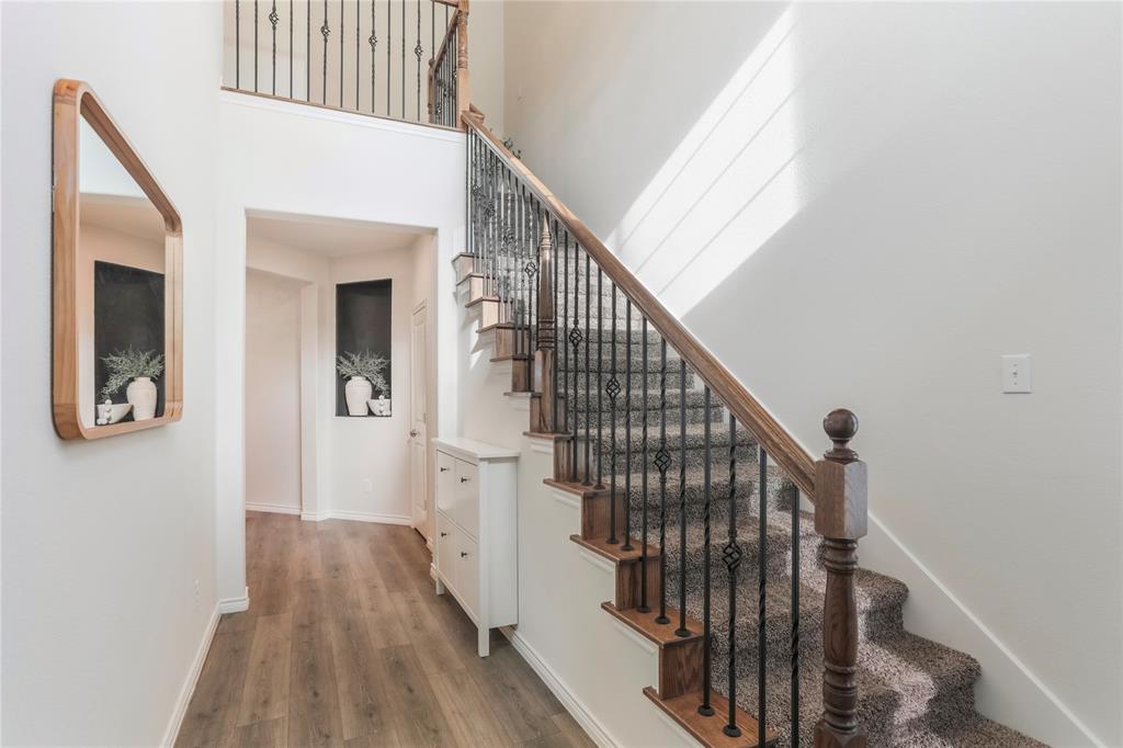 7520 Paramount Drive