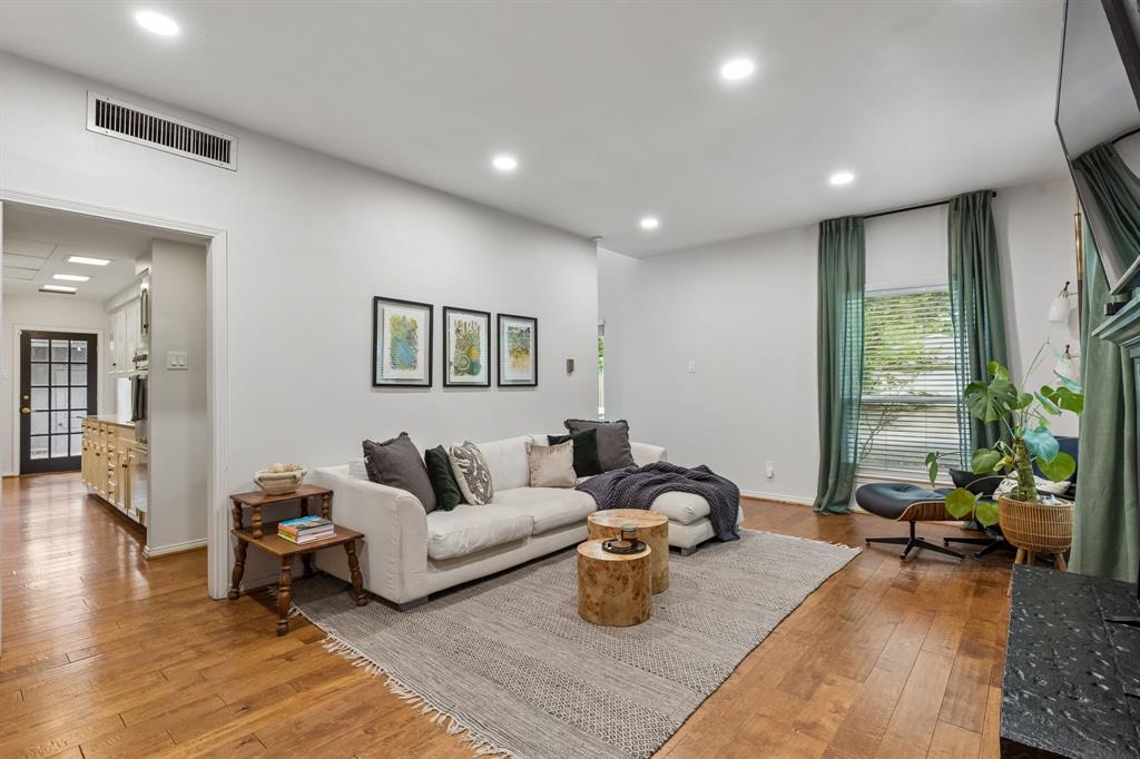 3335 Prescott Avenue 3335