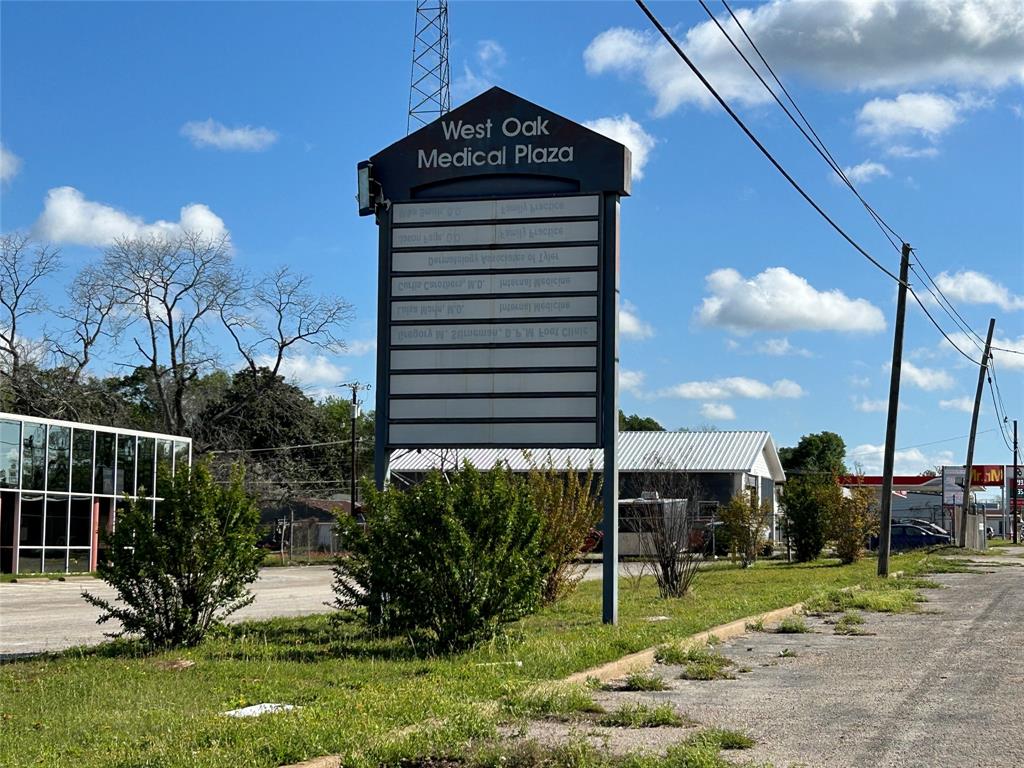 none - Commercial Lease