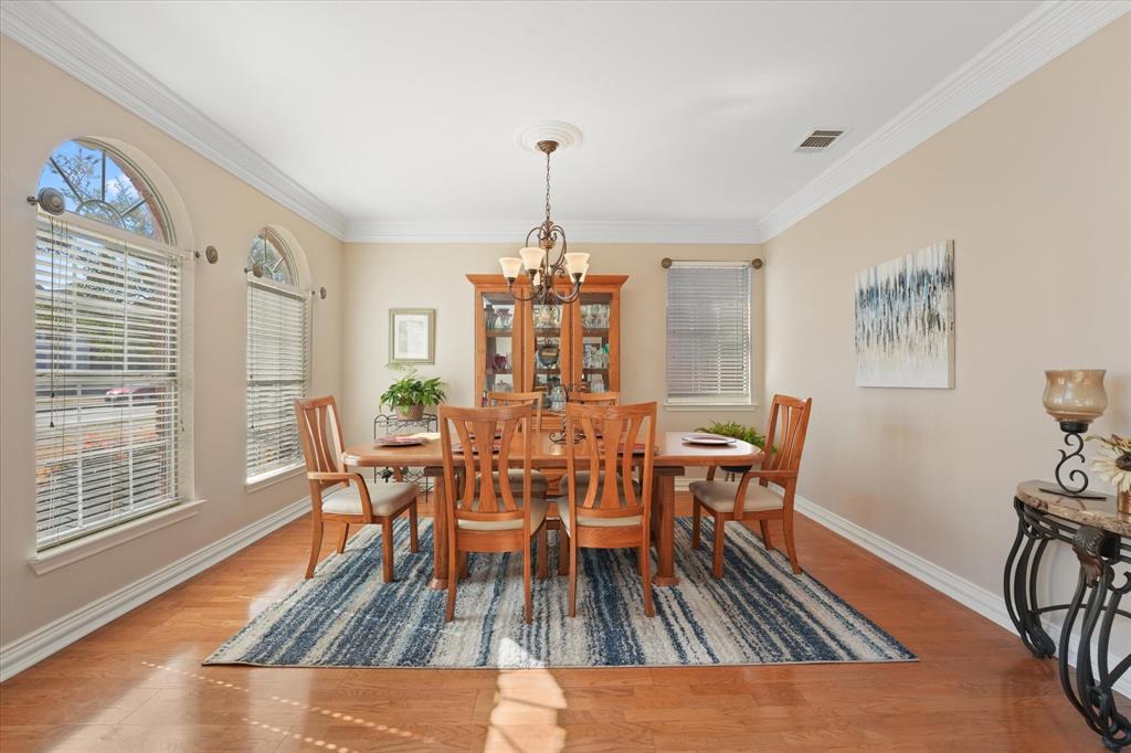 633 Mossycup Oak Drive