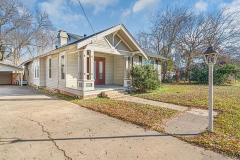 A home in Grand Saline