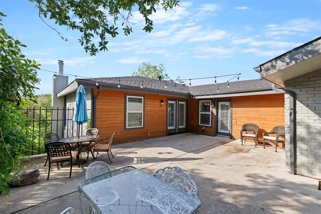 326 Columbia Drive