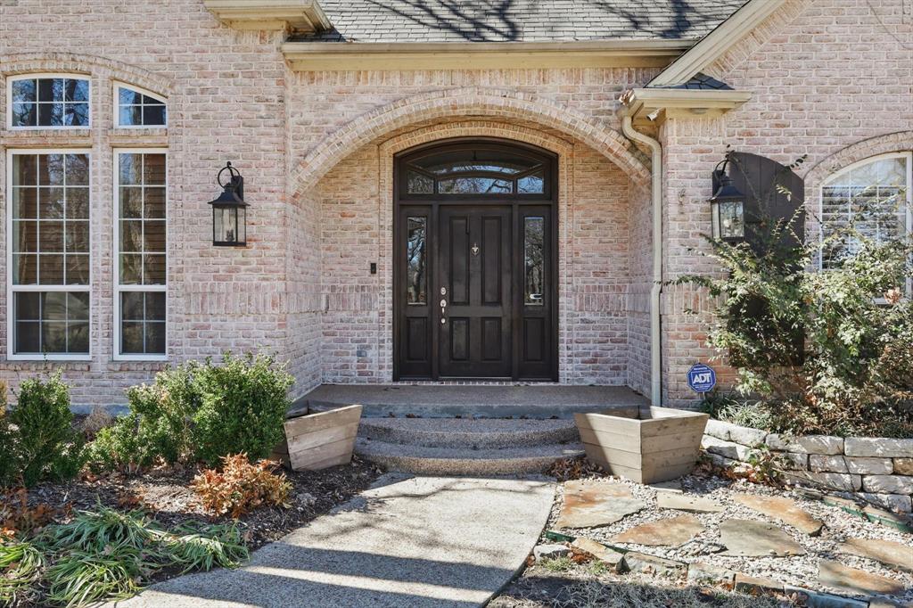 1014 Oak Tree Drive