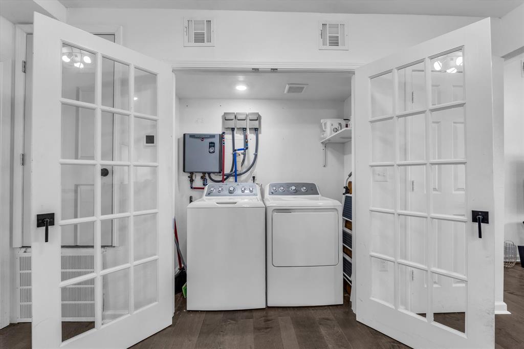 BROWN-DOSSETT - Residential