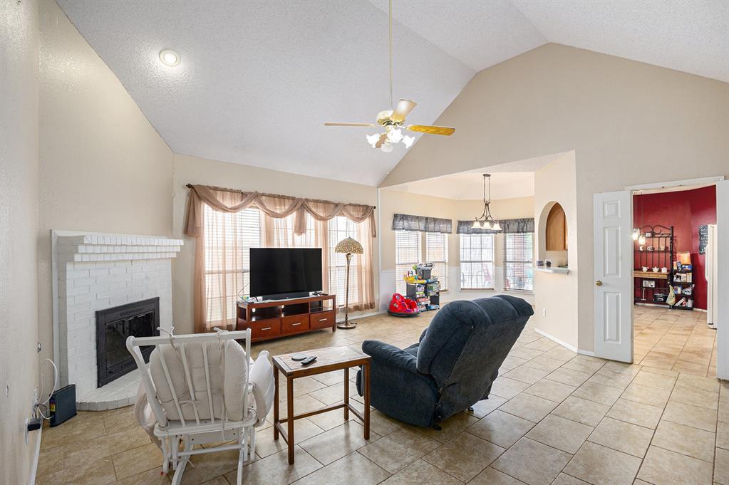 4816 Grainger Trail