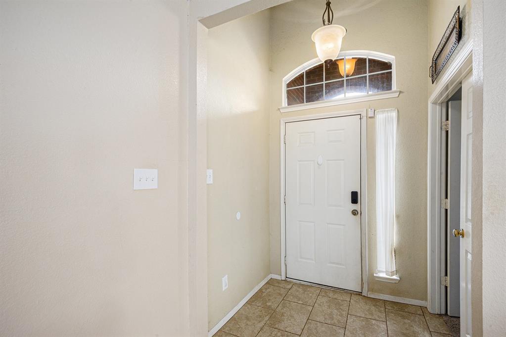 4816 Grainger Trail
