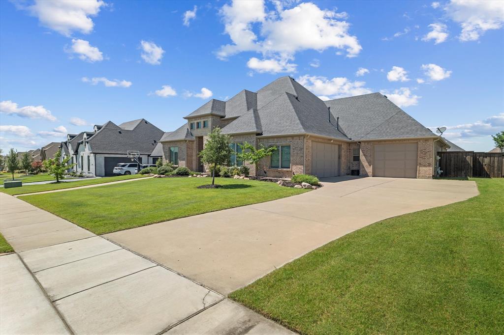 621 Sunbury Lane