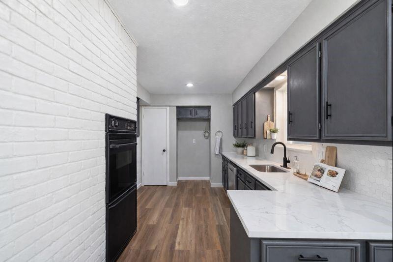 1618 University Drive