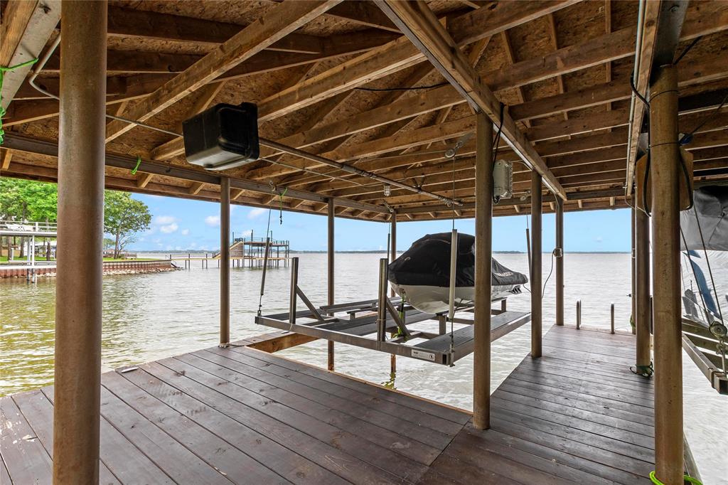 Deer Island Estate - Residential
