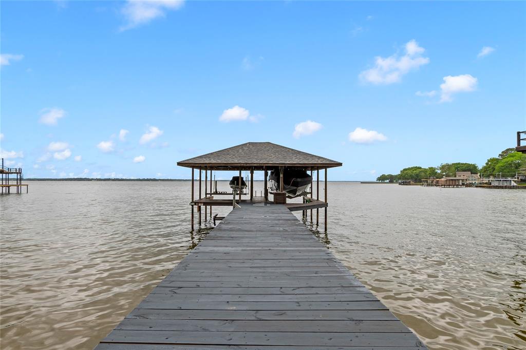 Deer Island Estate - Residential