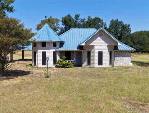 Photo of 126 Private Road 473, Teague, TX 75860 (MLS # 21371577)