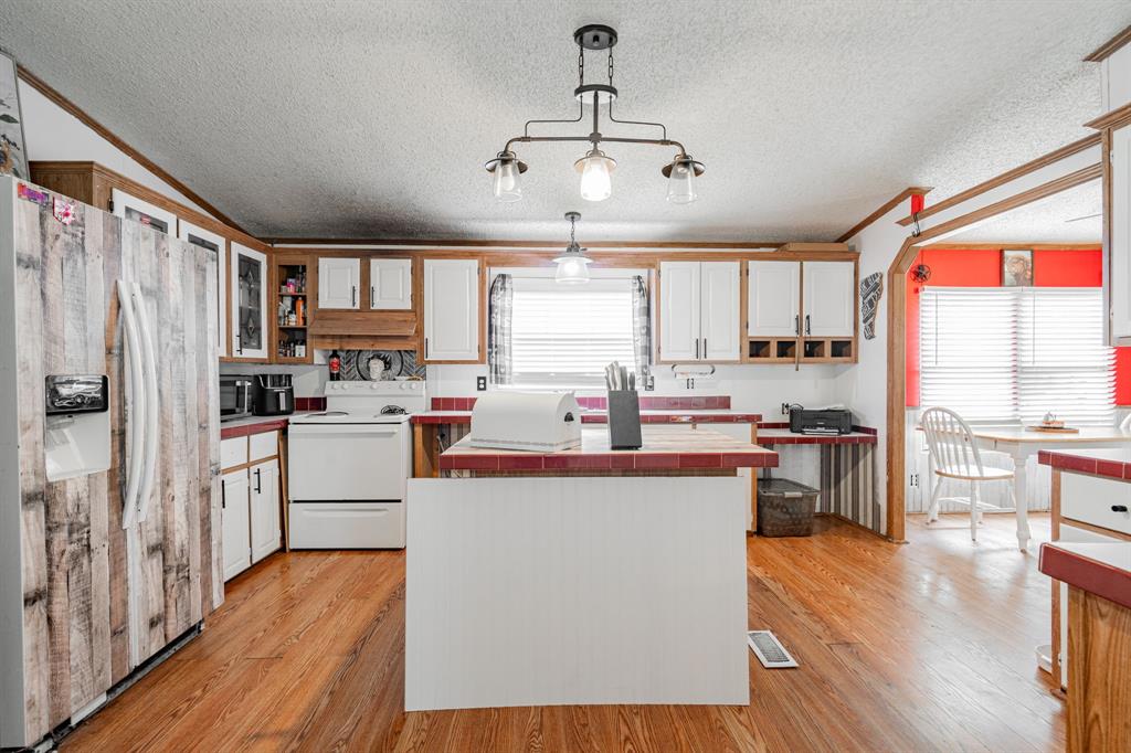 J PING SUR - Residential