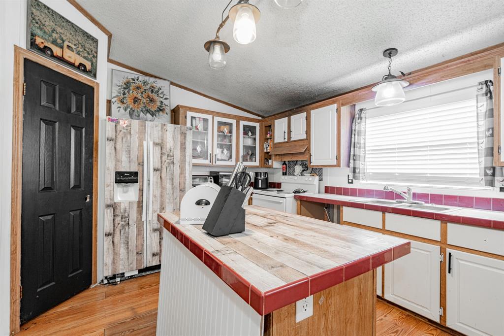 J PING SUR - Residential