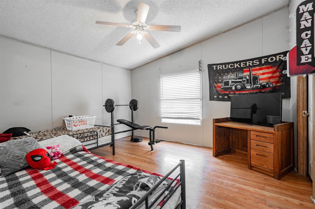 J PING SUR - Residential