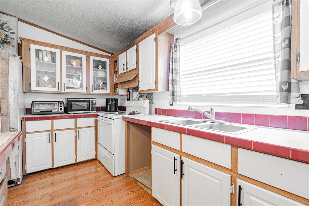 J PING SUR - Residential