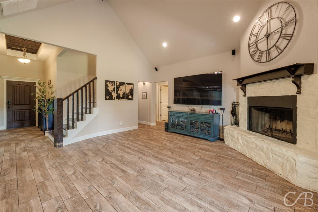 7117 Mcleod Drive