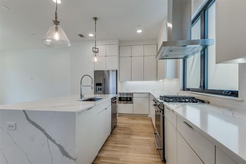 2703 Kimsey Drive 101 Dallas TX 75235