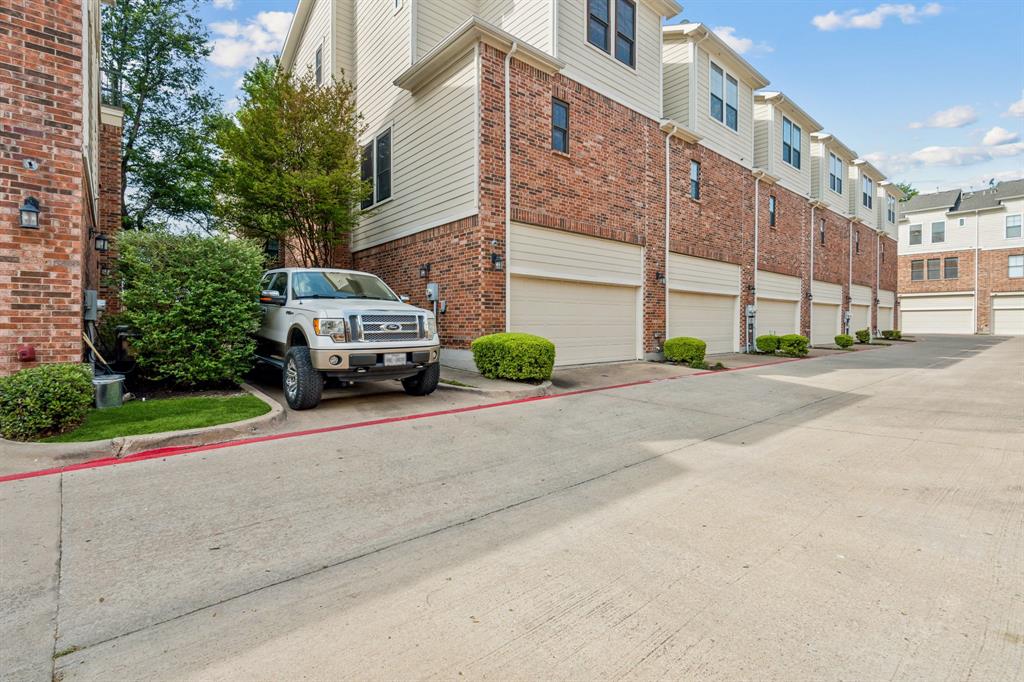 Ridglea Place - Residential