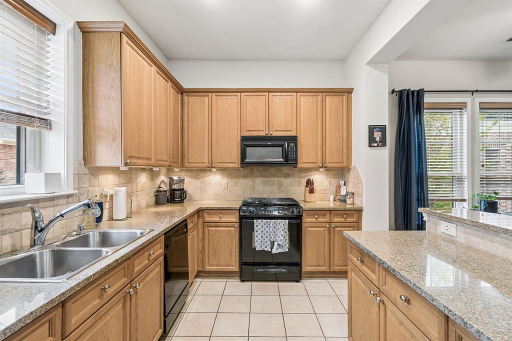 Ridglea Place - Residential