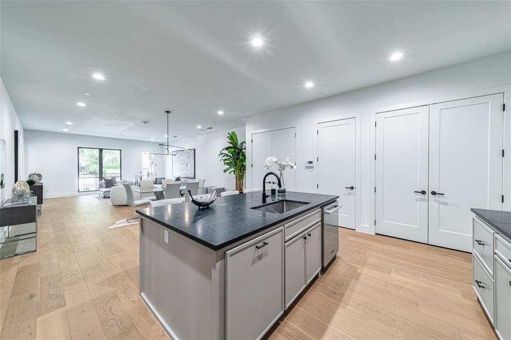 3601 Routh Street 1A