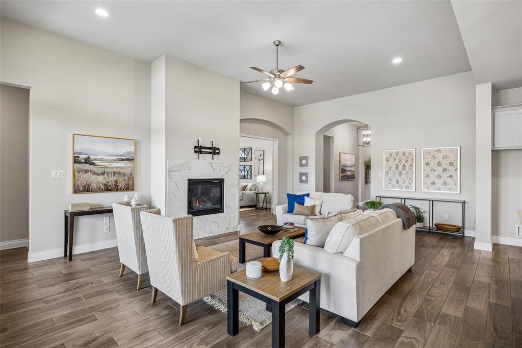 409 Calmwater Cove