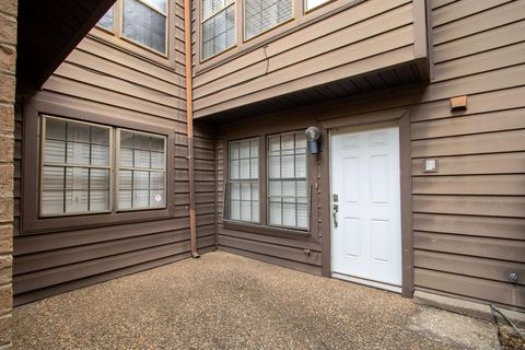 742 Oakwood Trail Fort Worth TX 76112