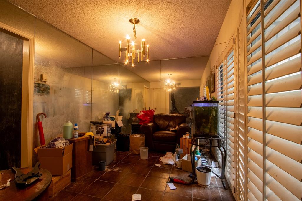 742 Oakwood Trail