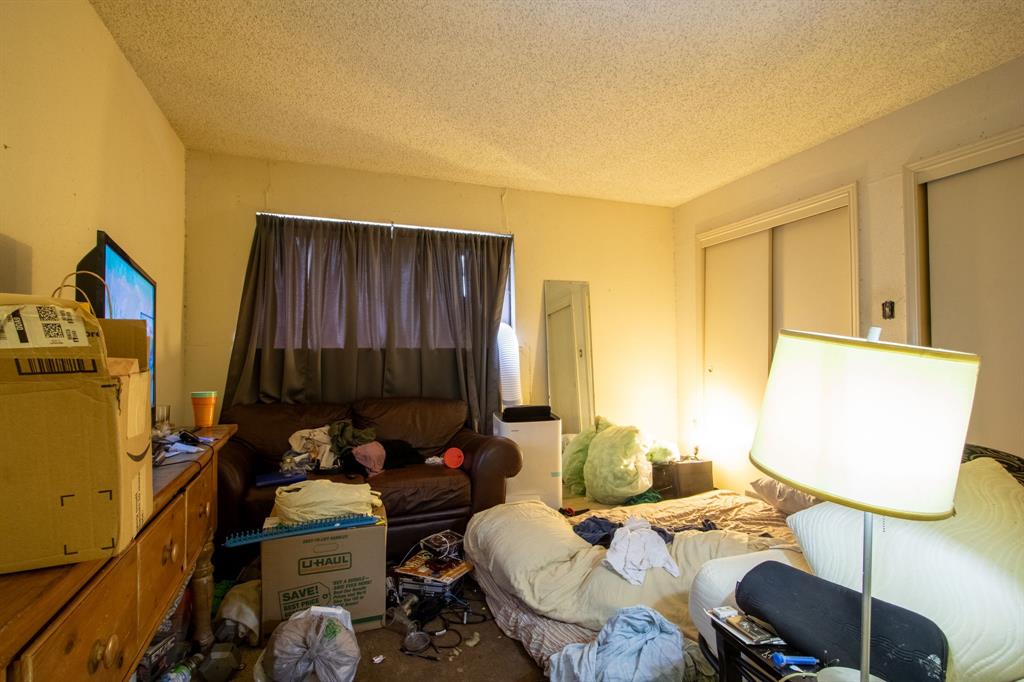 742 Oakwood Trail