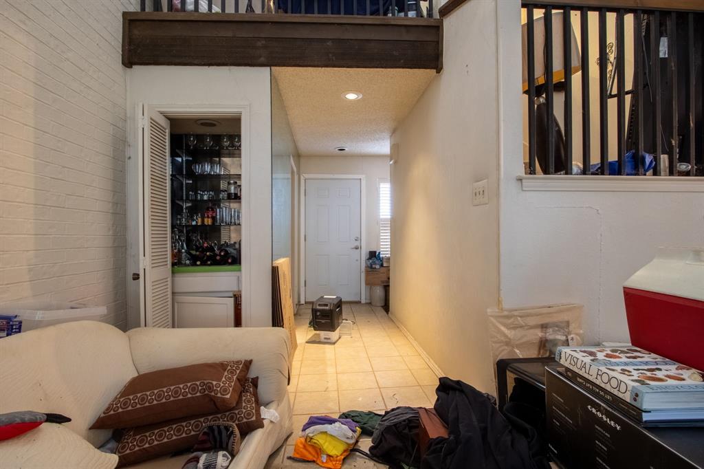 742 Oakwood Trail