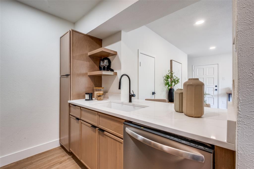 One Holland Place Condos - Residential