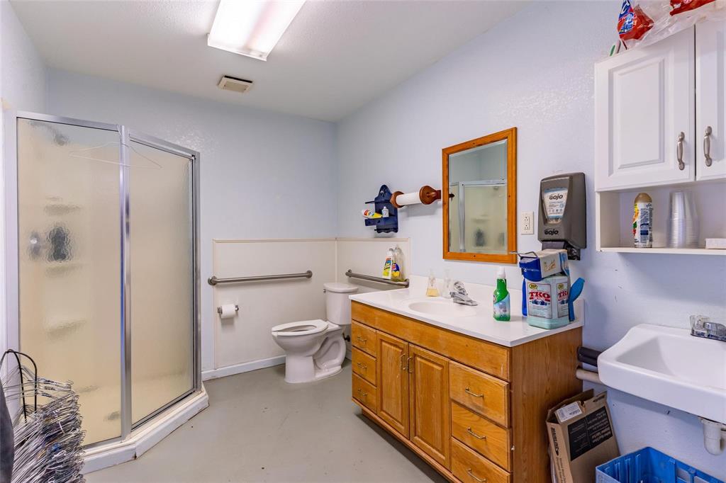 Industriplex - Commercial Sale