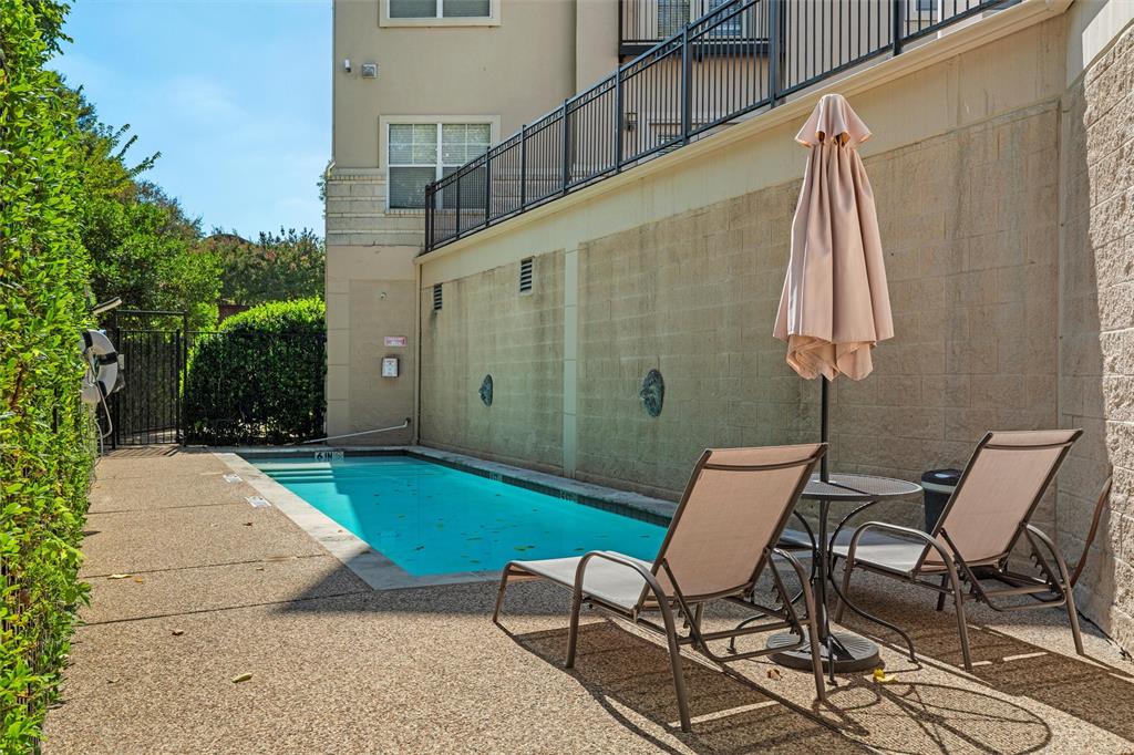 Piazza Siena Condo - Residential