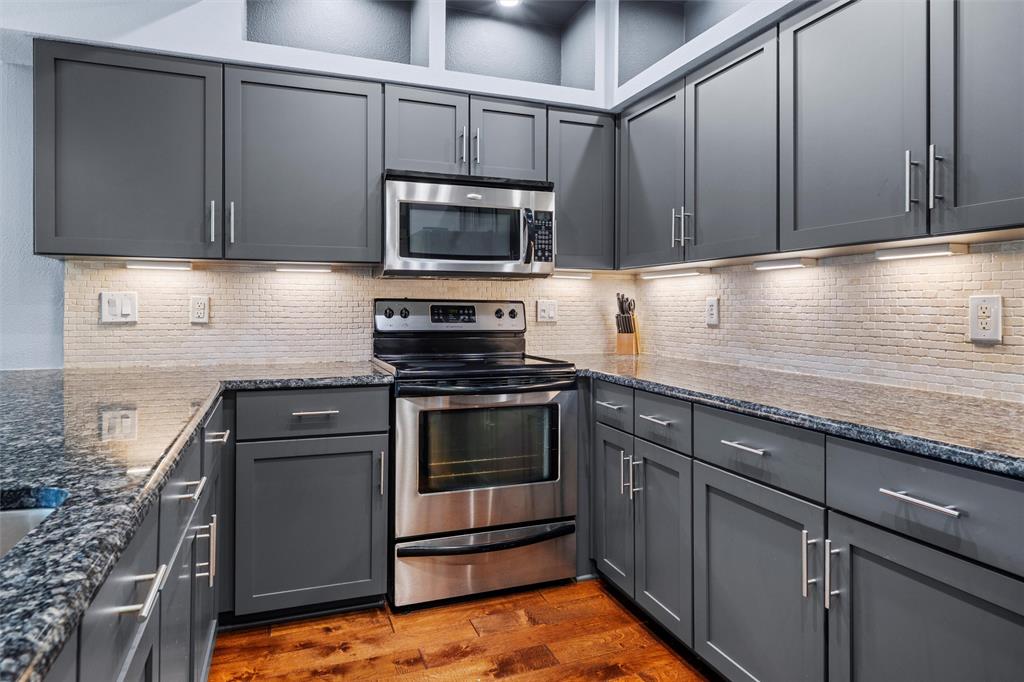 3102 Kings Road 3306