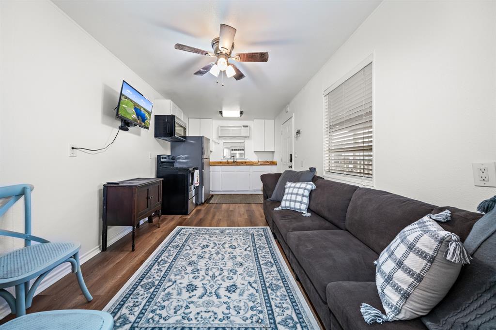 Live Oak Annex - Residential