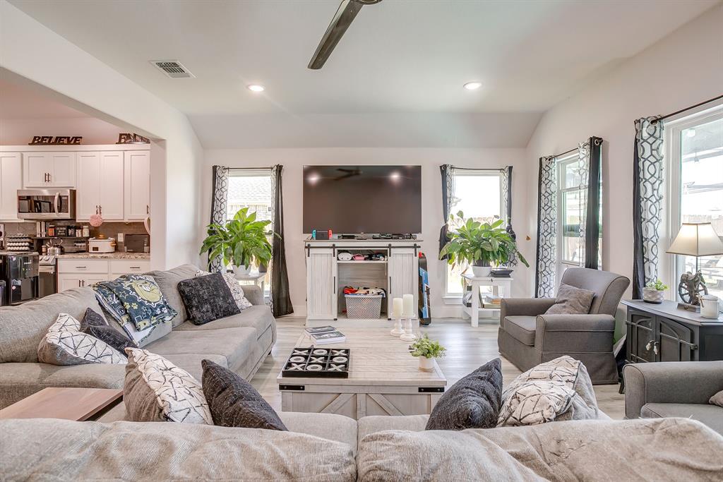 220 Poinsetta Drive