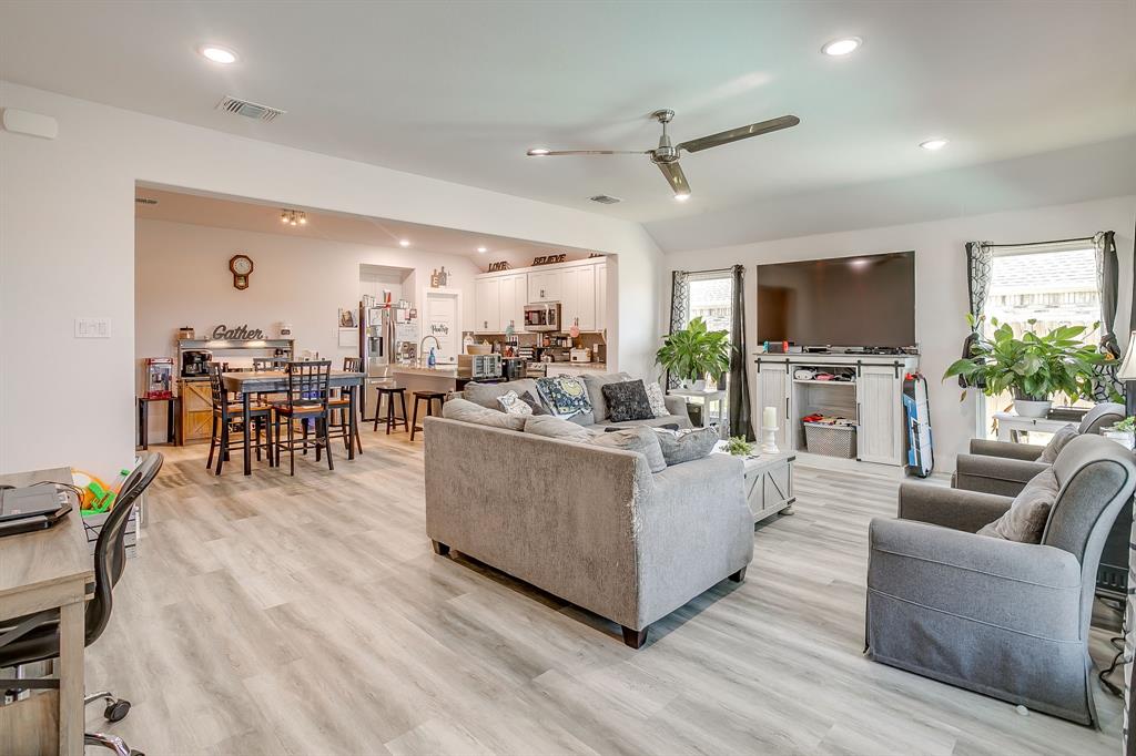 220 Poinsetta Drive
