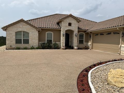 A home in Glen Rose