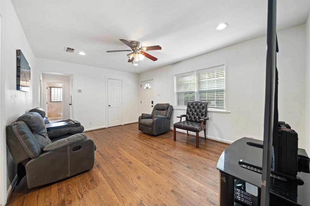 1736 Kirkwood Drive