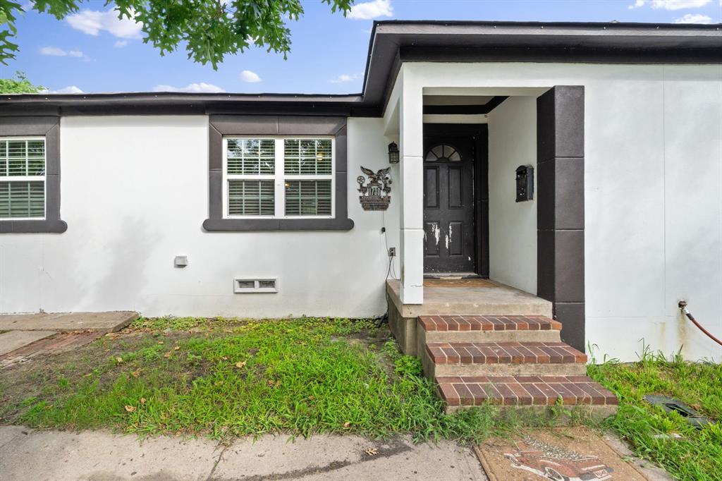 1736 Kirkwood Drive
