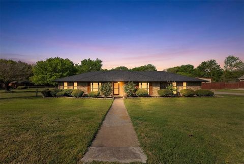 1108 Lakefront Drive Waxahachie TX 75165