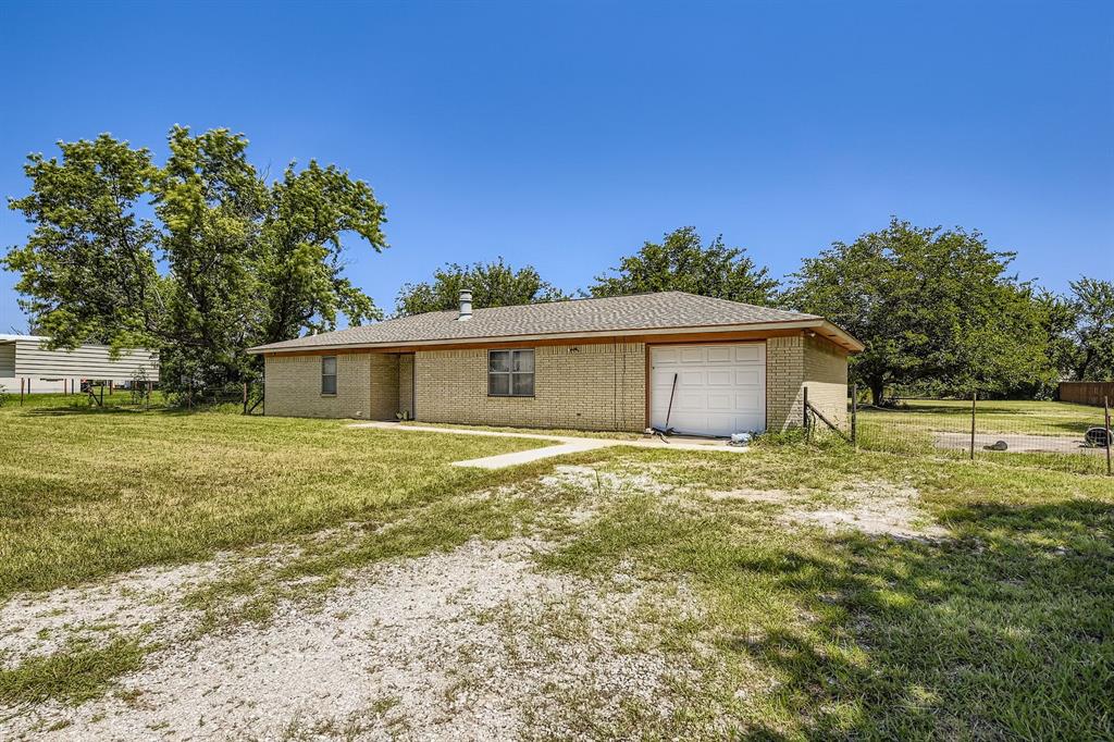 1315 Hutchins Lane