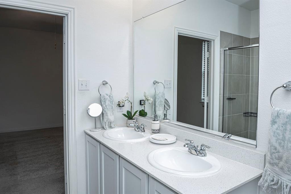 Aspen Mdws Ph I - Residential Lease