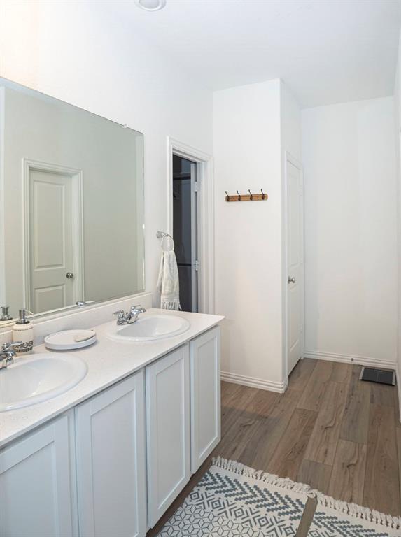 Aspen Mdws Ph I - Residential Lease