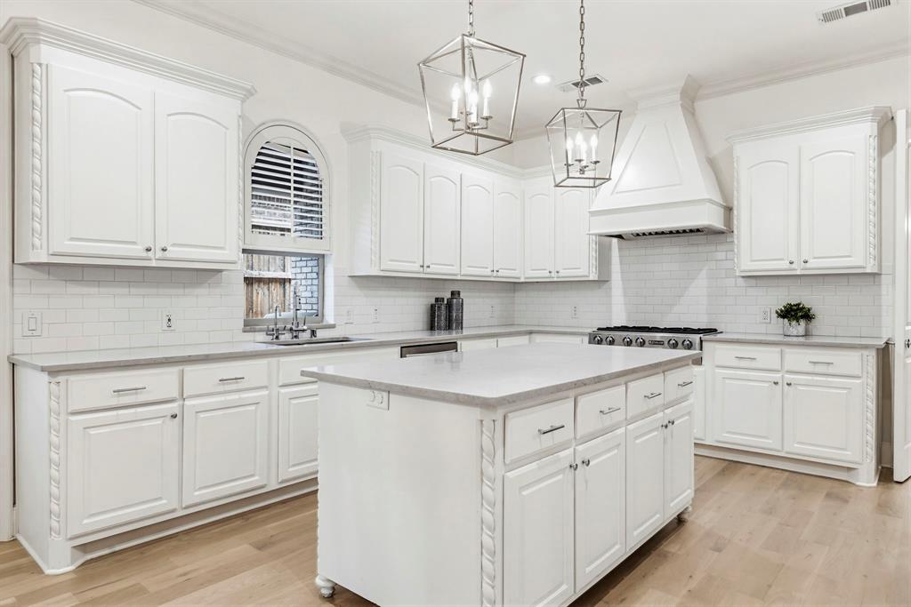 6828 Chevy Chase Avenue